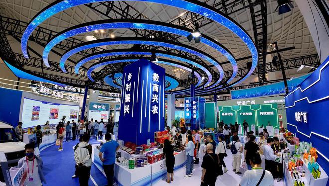 大众新闻联动琼粤桂党媒共觅消博会好物！跨越山海感知消费新风向(图7)