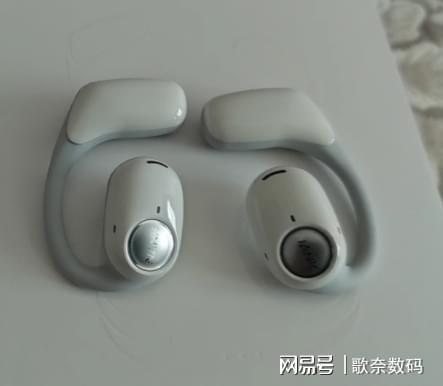 2025有什么性价比高的耳挂式耳机推荐？开放式耳机值得入手吗？(图4)